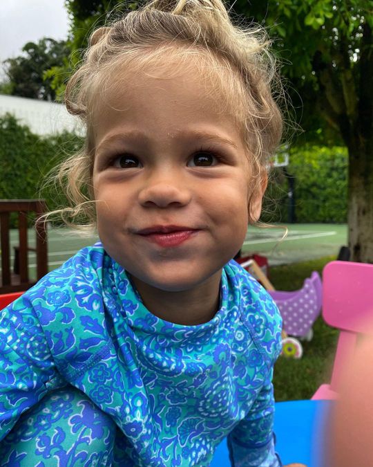 Люсі – донька Анни Курнікової та Енріке Іглесіаса