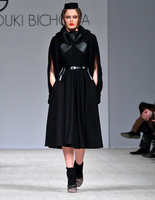 Показ ANOUKI BICHOLLA Показ ANOUKI BICHOLLA