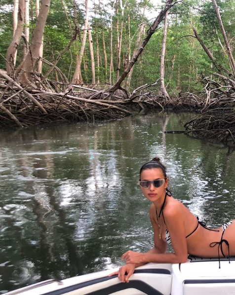 Ирина Шейк на Коста-Рике