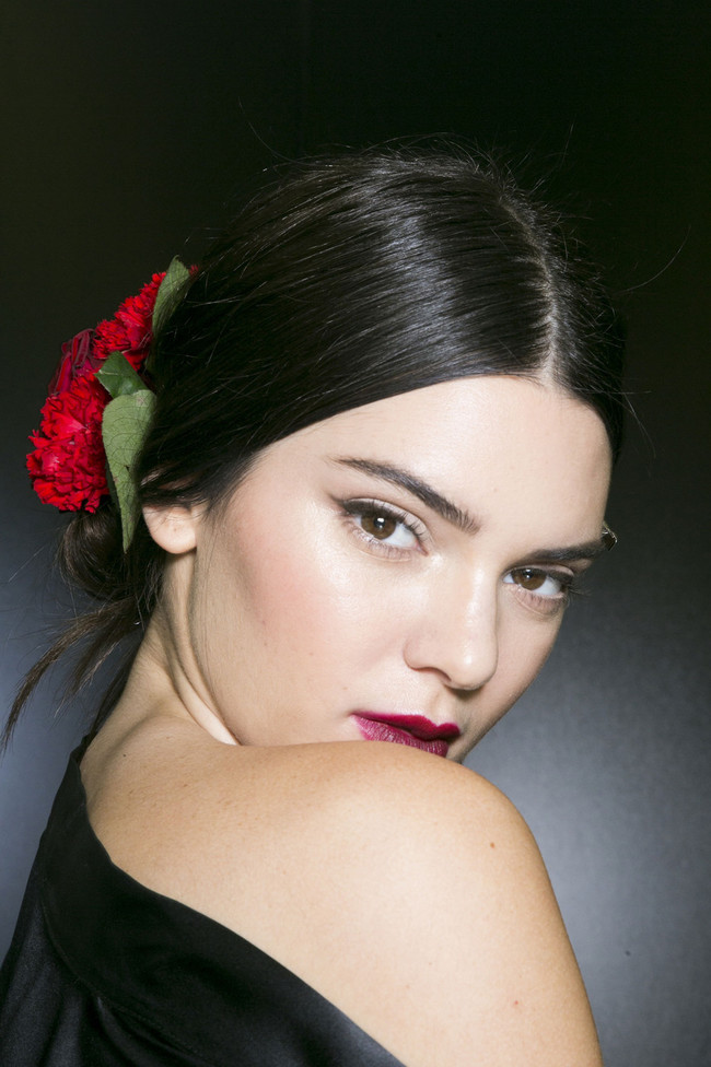 Черная подводка