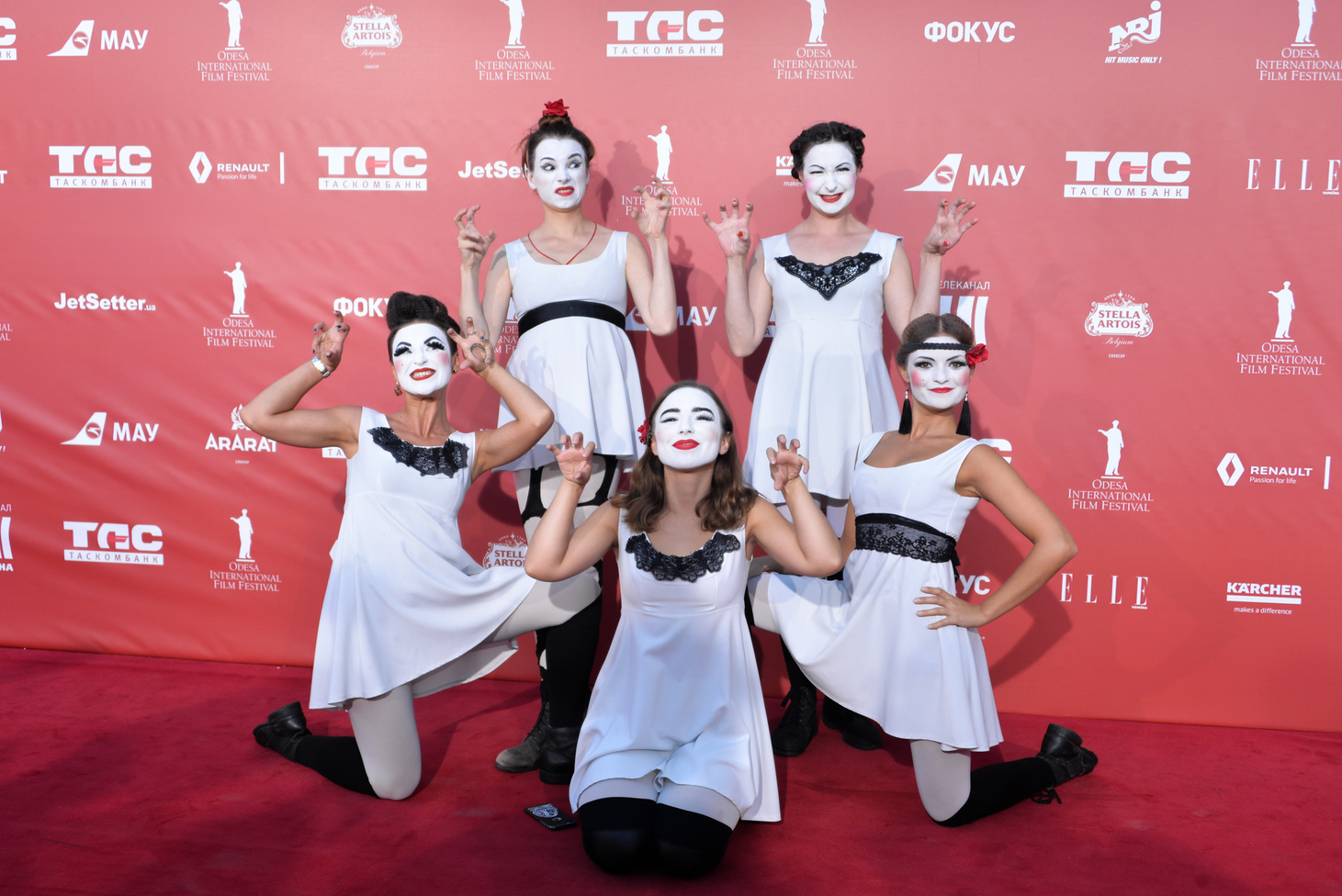 Красная дорожка ОМКФ-2017: как это было (фото)