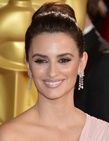 Знаменитые брюнетки