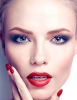 Тенденции макияжа зима 2016