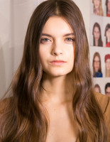 Б'юті-образ моделей з показу Gucci Осінь 2015 Б'юті-образ моделей з показу Gucci Осінь 2015