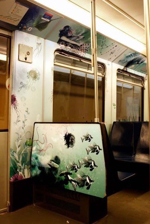 Арт в вагоне метро