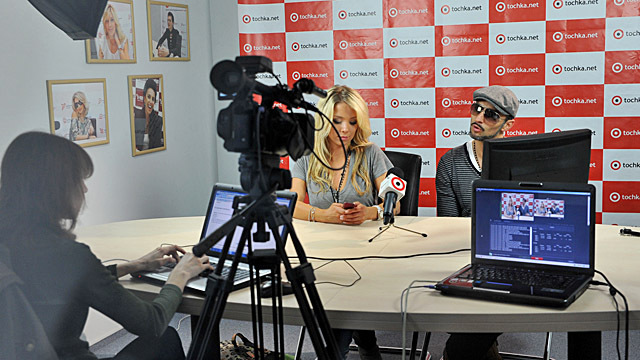 Девушка Блонда и Kishe