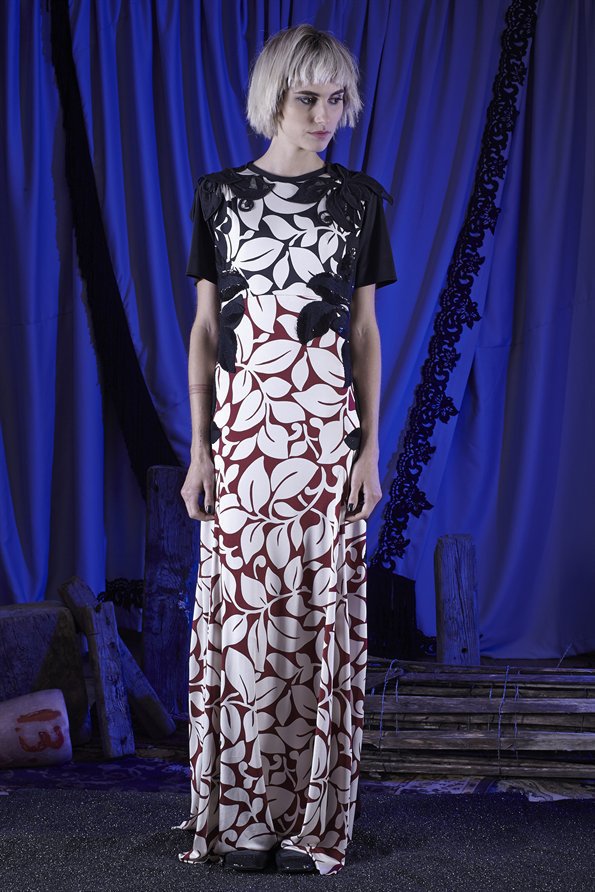 Платья с цветочными принтами