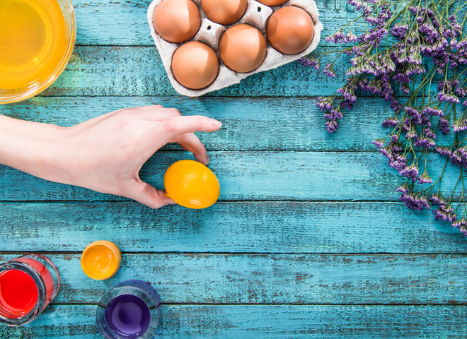 Питання-відповідь: Навіщо на Великдень фарбують яйця?
