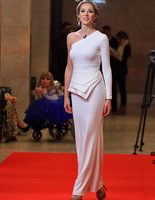 Катя Осадча: найкращі вбрання іменинниці