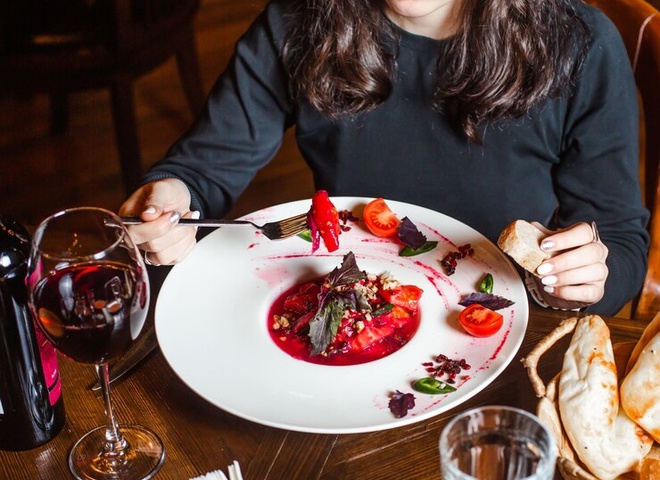 Живуть, щоб їсти! 5 знаків зодіаку, які є справжніми гурманами