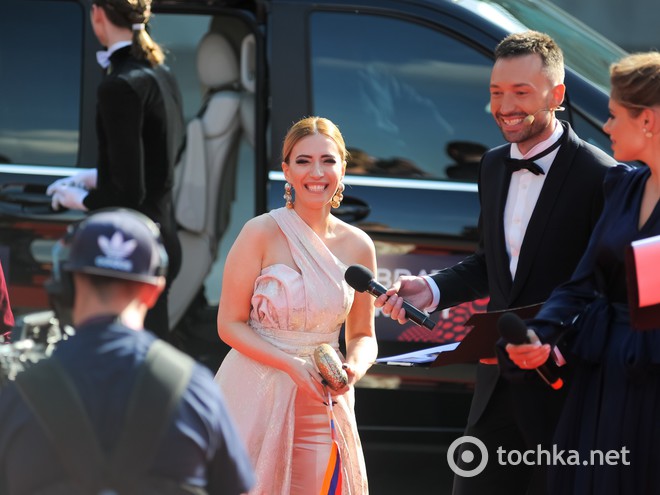 Євробачення 2017: червона доріжка в Києві (фото, відео)