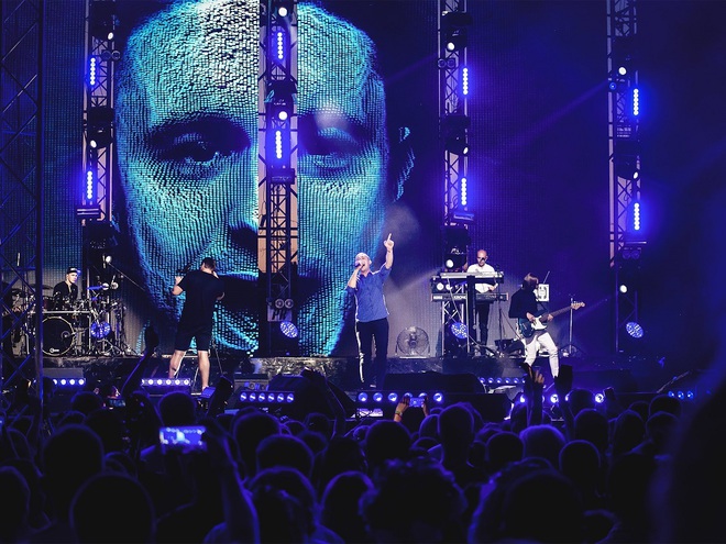 Антитіла в стадионном туре Hello