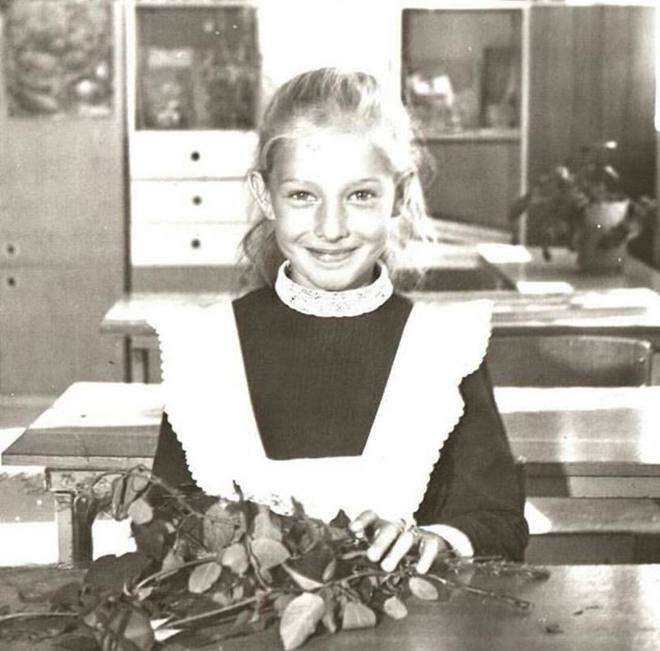 Катя Осадчая в школьные годы