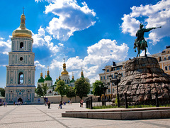 Столица – приоритетный центр