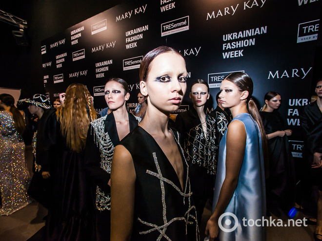 Backstage первого дня UFW FW20/21