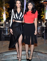 Как носить кроп-топ: 13 идей от Кендлал Дженнер