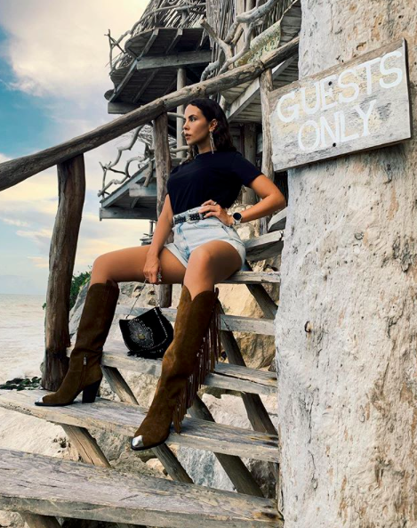 Настя Каменских в Мексике