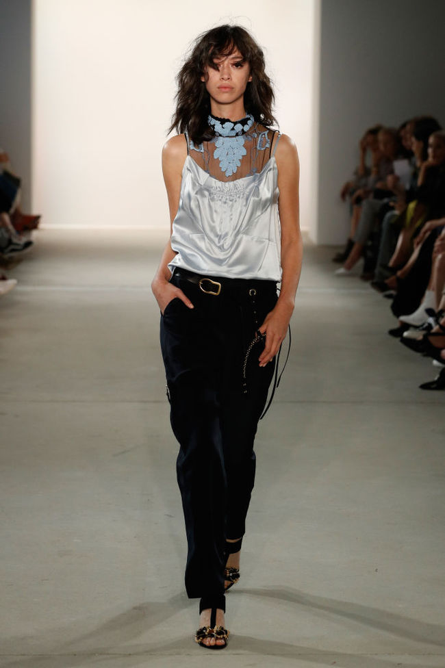 Бархатные вещи на осень 2017