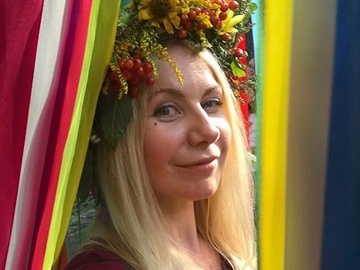 Фролова постала невпізнанною на фото з нагоди 50-річчя
