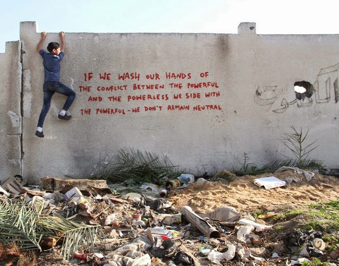 Стріт-арт зі змістом від Бенксі: нові роботи в секторі Газа