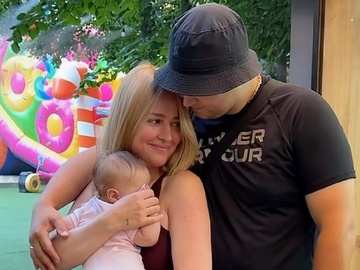 Інна Бєлєнь похрестила дочку та показала зворушливе відео з храму