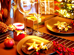 Как украсить новогодний стол?