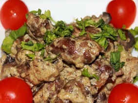 Куриные сердечки в сливках Куриные сердечки в сливках