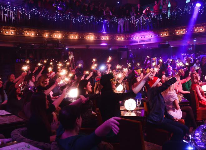 Мамахохотала