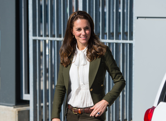 Как Кейт Миддлтон носит джинсы: 3 кэжуал-образа герцогини