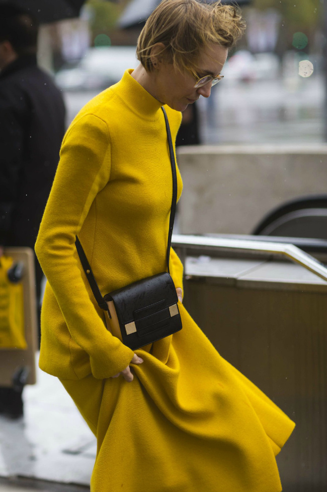 Street style образи з модним кольором весни 2016