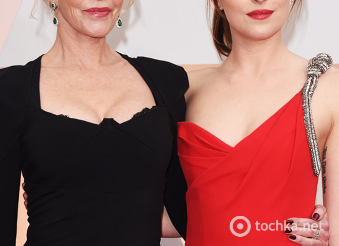 Оскар 2015: Дакота Джонсон и Мелани Гриффит