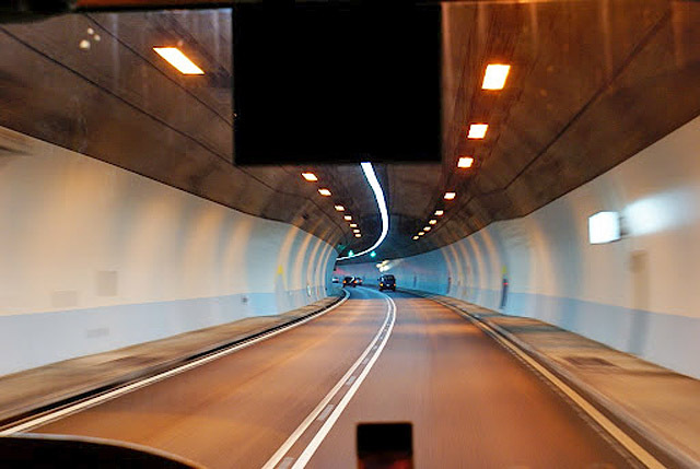 Найдовші автомобільні тунелі світу: Автодорожній тунель Суешан, Тайвань