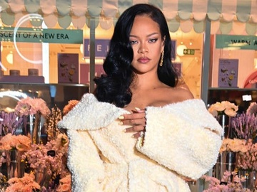 6-місячна дочка Ріанни дебютувала на обкладинці глянцю