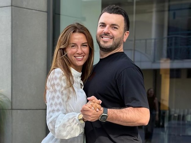 «14 років як сім'я»: ведучий «Холостяка» Решетник привітав дружину з річницею шлюбу