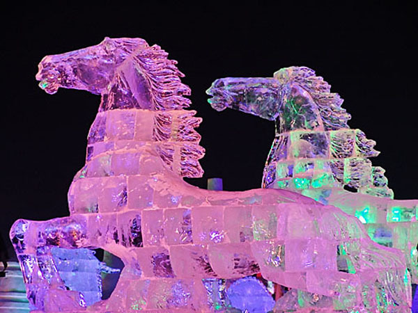 Завораживающие ледяные скульптуры