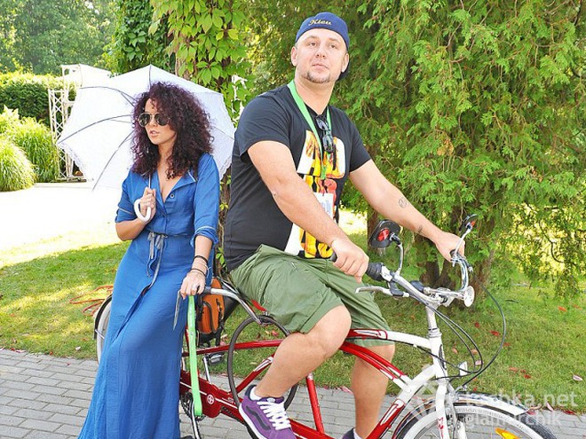 Потап и Настя пересели на велосипед в Юрмале