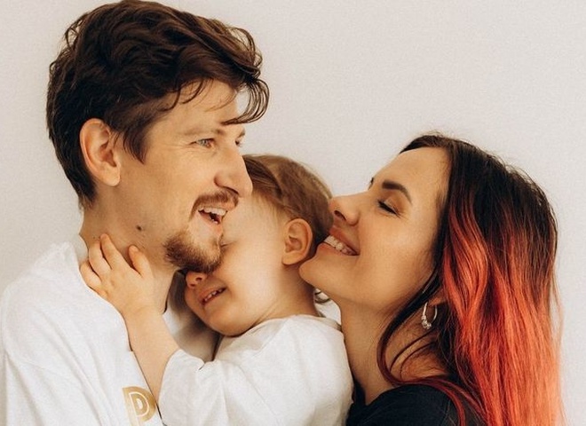 MamaRika зізналася, чи живе з чоловіком після заяви про кризу у шлюбі