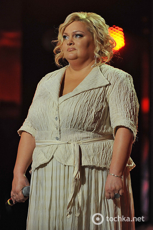 Сравниваем наряды Х-фактор