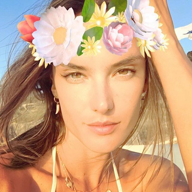 Алессандра Амбросио