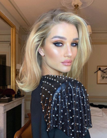 Роузі Хантінгтон-Уайтлі