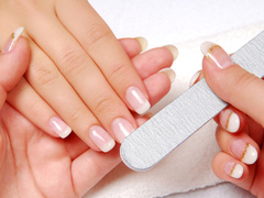 Не экономь на косметике по уходу за ногтями