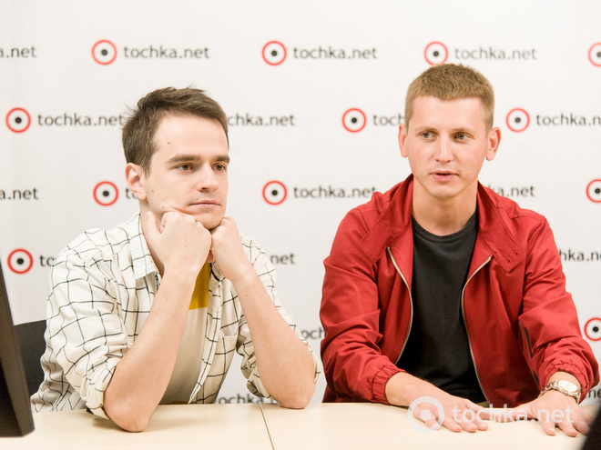 Brunettes Shoot Blondes