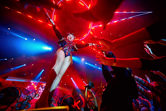 Оля Полякова и ее шоу "Королева ночи"