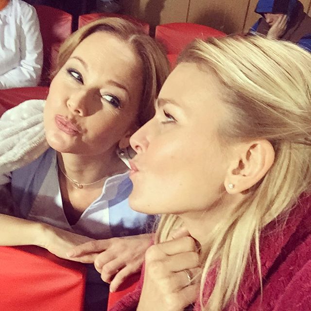 Олена Корікова