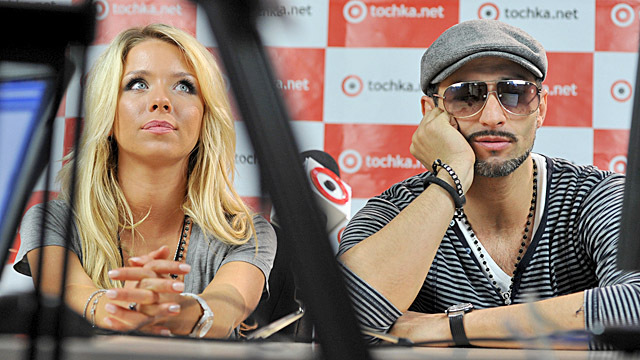 Девушка Блонда и Kishe