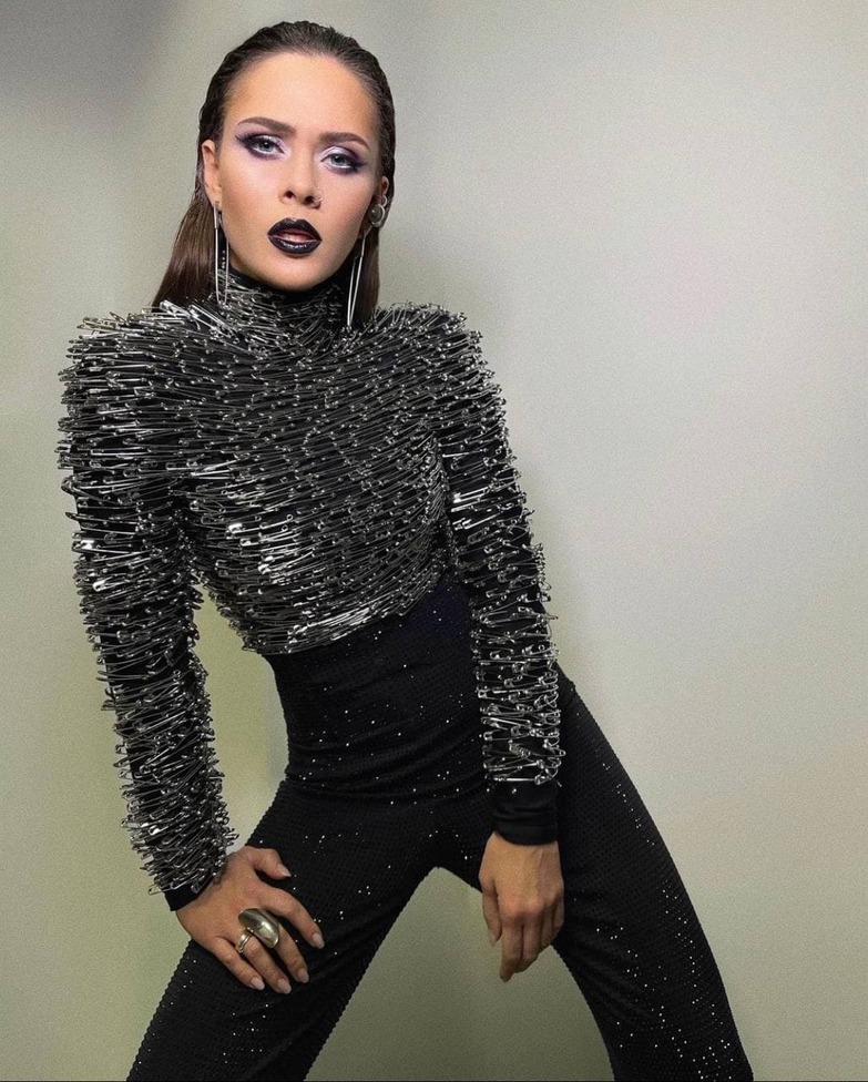 Юлия Санина