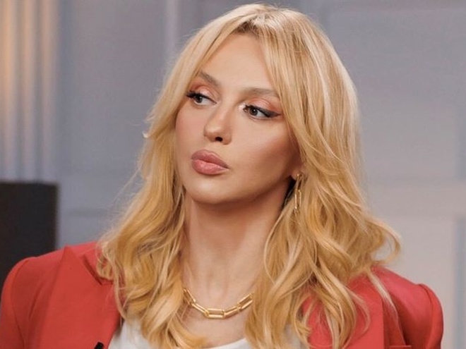 Полякова розкрила ім'я екскоханого, який бив і переслідував її в 16 років