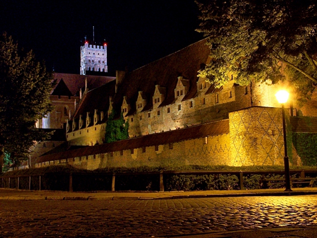 Замок Мариенбург, Польша