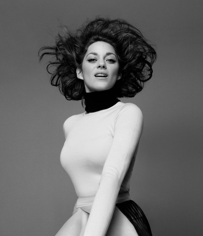 рекламная кампания сумок от Dior