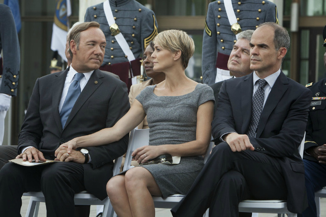 Одеться как Клэр Андервуд